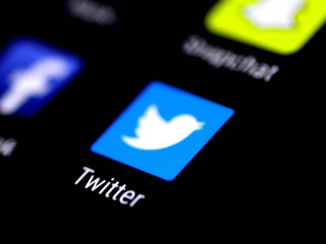 Netizens Initiated Tweets To Weave Collective Memories 