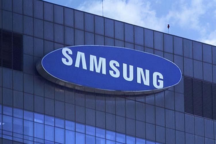 Samsung launches 