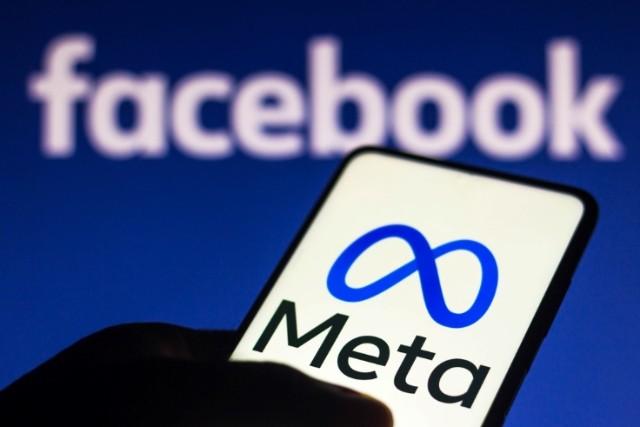 Facebook launches local tour guide travel recommendation community 